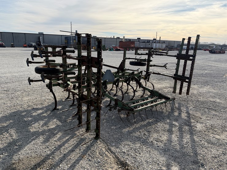 john-deere-1100-image-3