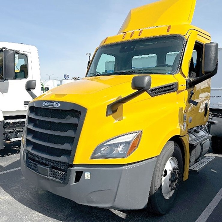 2022 FREIGHTLINER CASCADIA 126