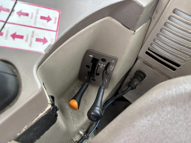 2008-john-deere-6230-image-35