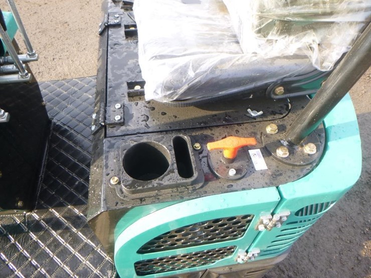 agt-qh12r-hydraulic-excavator-image-22