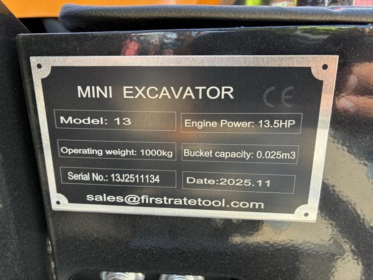 2025-vicsec-vc13-hydraulic-excavator-image-18