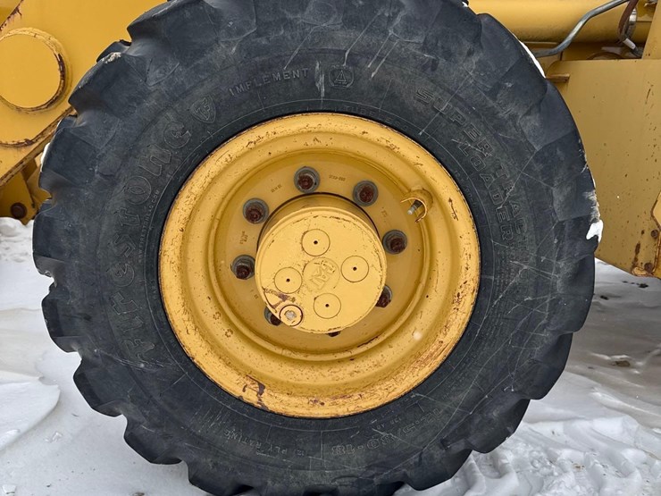 caterpillar-430d-image-8