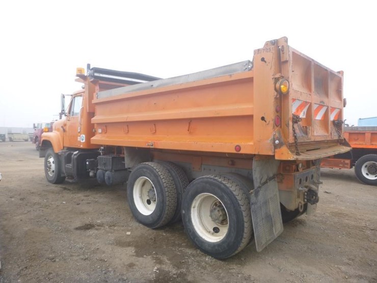 2001-international-2574-image-4