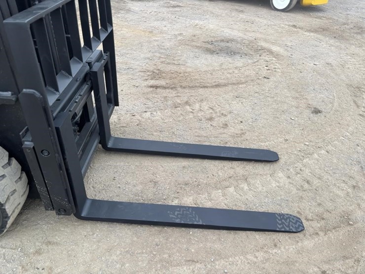 2008-toyota-8fgcu20-image-10