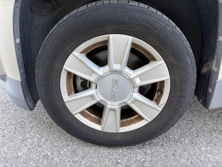 2012-gmc-terrain-sle-image-24