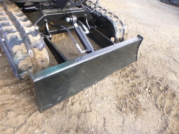 agt-mx12rx-hydraulic-excavator-image-16