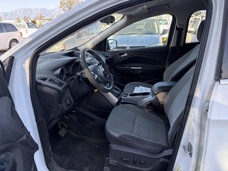 2014-ford-escape-image-9