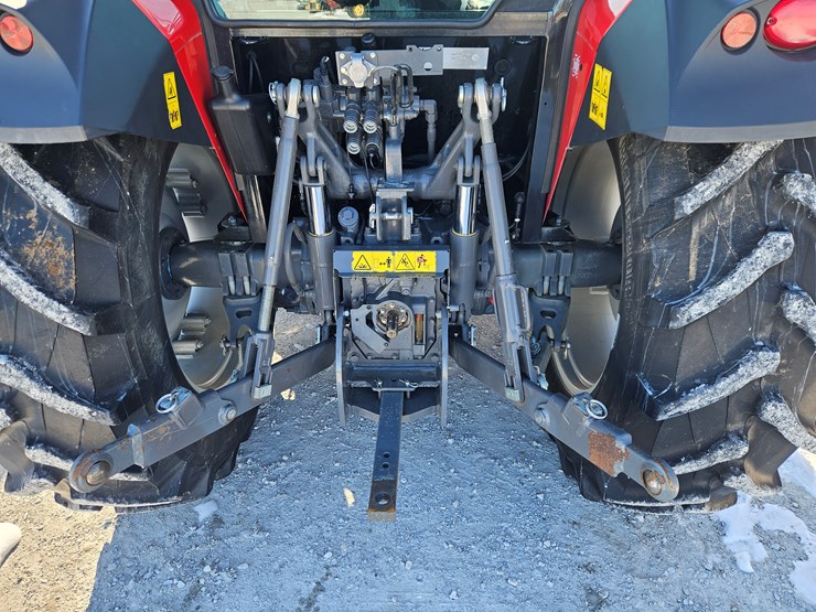 2017-massey-ferguson-4710-image-17