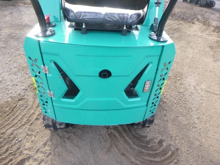 agt-mx12rx-hydraulic-excavator-image-17