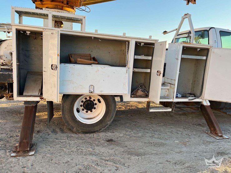 2006-ford-f750-image-21