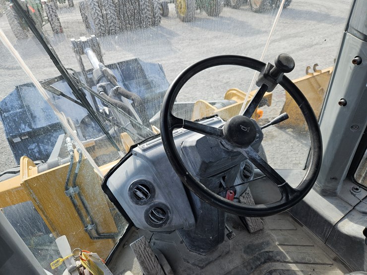 2022-deere-624p-image-22