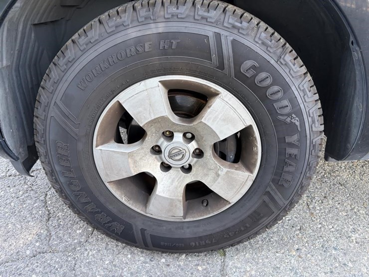 2012-nissan-pathfinder-image-30