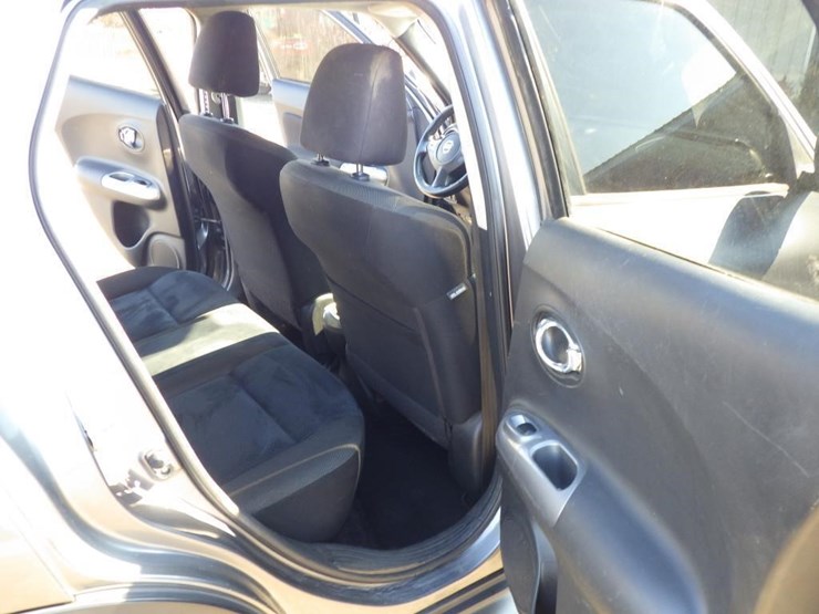 2014-nissan-juke-image-8