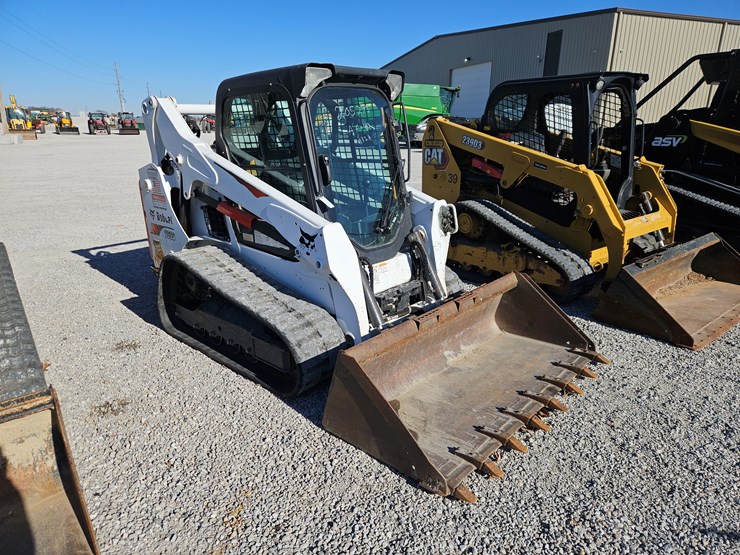 2019-bobcat-t595-image-24