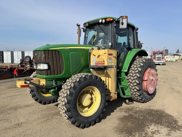 2005-john-deere-7220-image-1