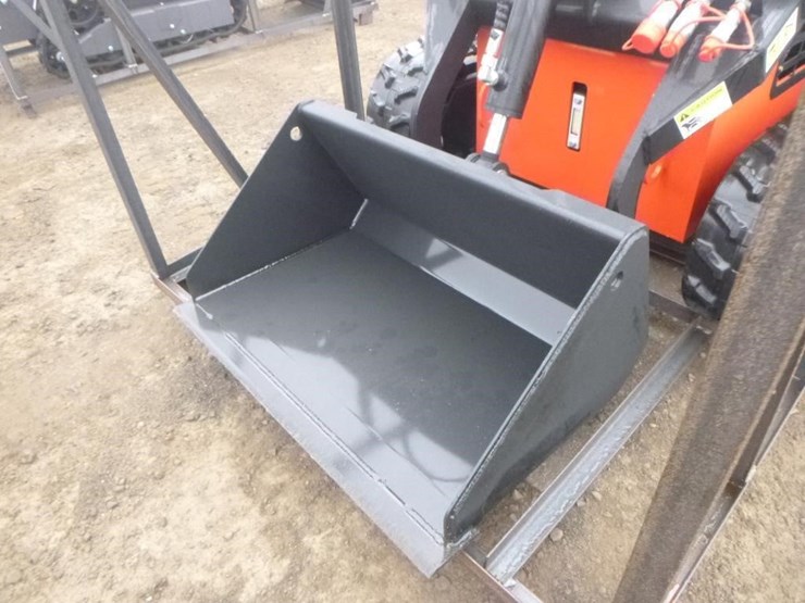 2025-agt-lrt23-skid-steer-track-loader-image-7