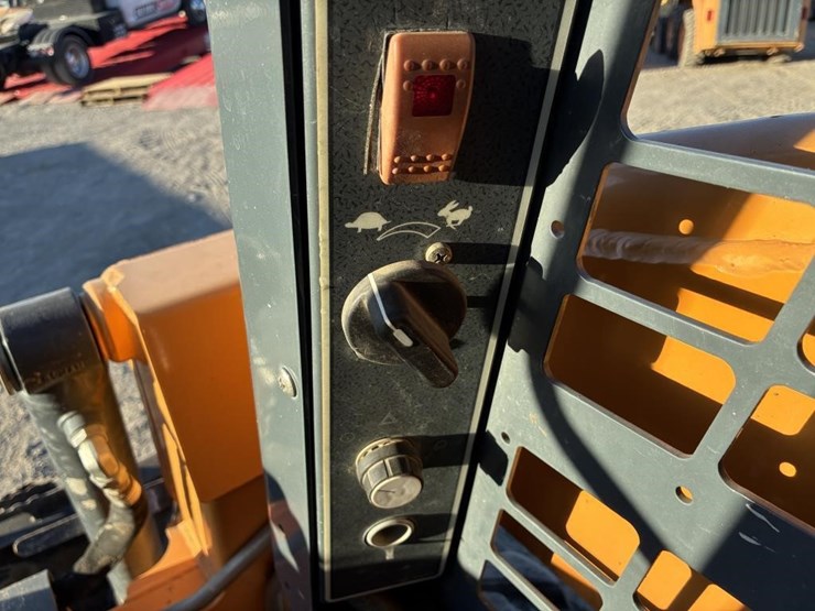 2018-manitou-1050r-image-16