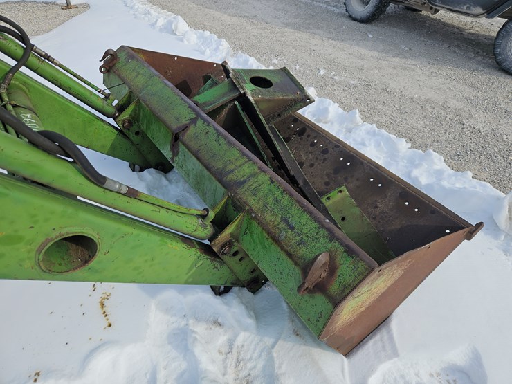 john-deere-148-image-3