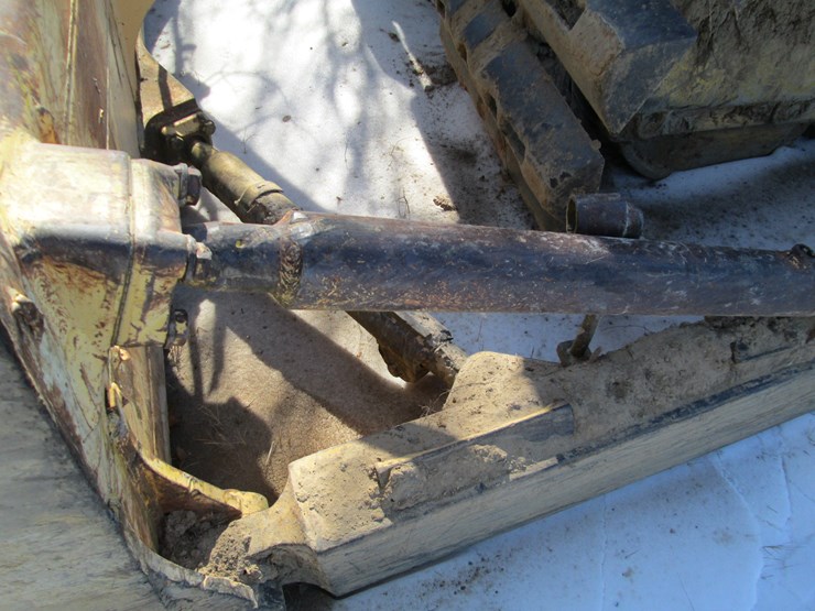 komatsu-d65p-image-17