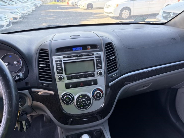 2009-hyundai-santa-fe-image-13