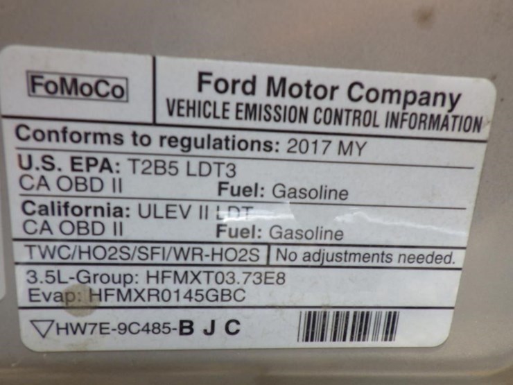 2017-ford-explorer-image-12