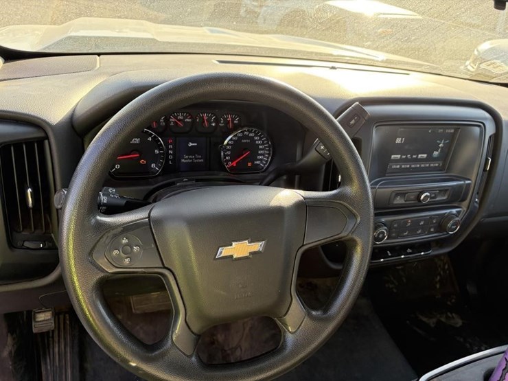 2018-chevrolet-silverado-1500-image-11