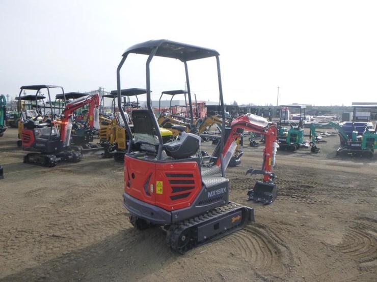 2025-agt-mx15rx-hydraulic-excavator-image-3