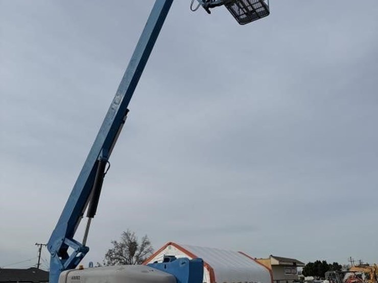genie-s-80j-boom-lift-image-37