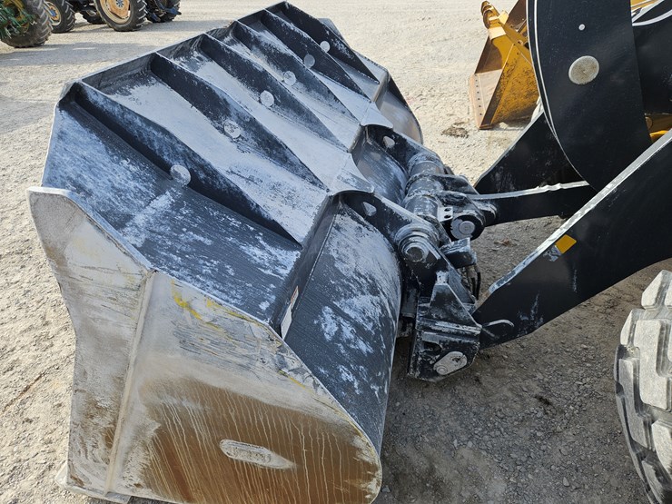 2022-deere-624p-image-27