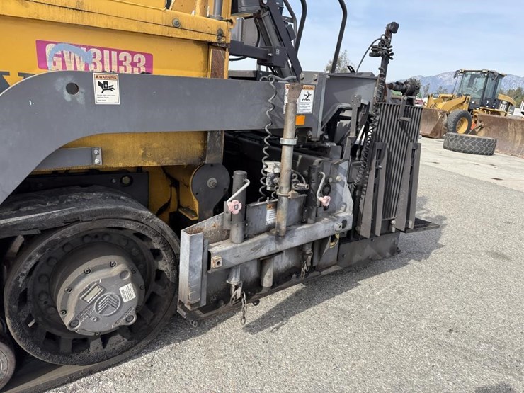 2016-volvo-blaw-knox-pf-4410b-asphalt-paver-image-45