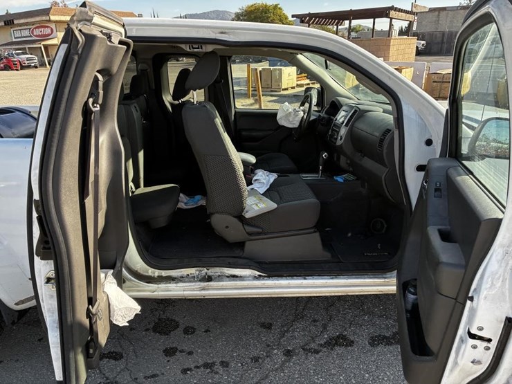 2018-nissan-frontier-image-9