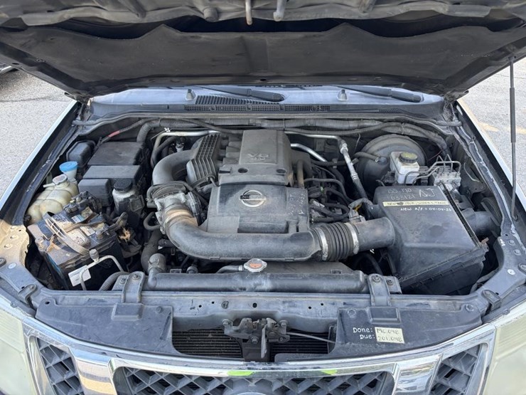 2012-nissan-pathfinder-image-22