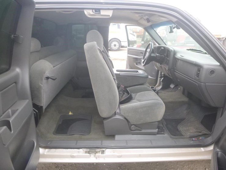 2005-chevrolet-1500-image-8