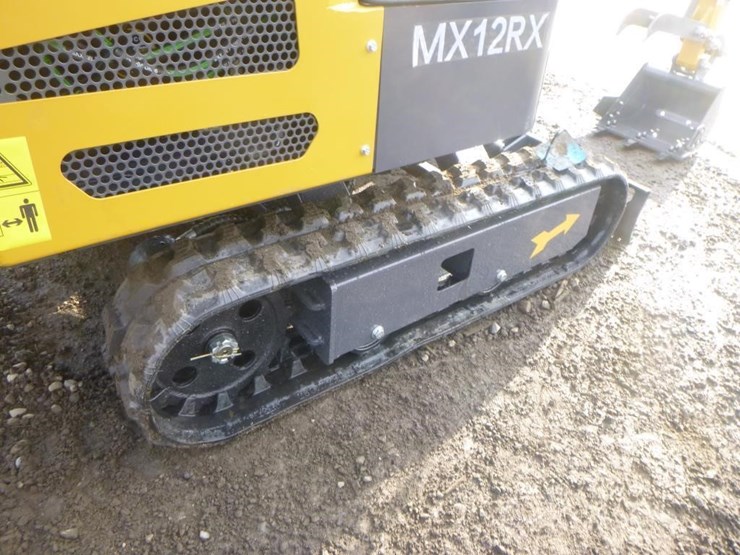 agt-mx12rx-hydraulic-excavator-image-26