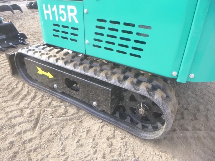 2025-agt-h15r-hydraulic-excavator-image-27