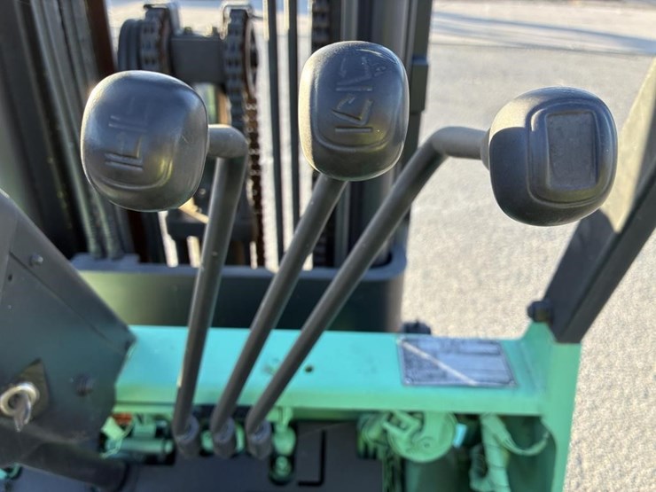 mitsubishi-fgc25-image-19