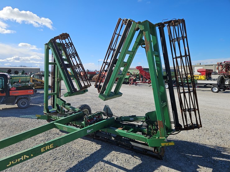 2008-john-deere-200-image-11