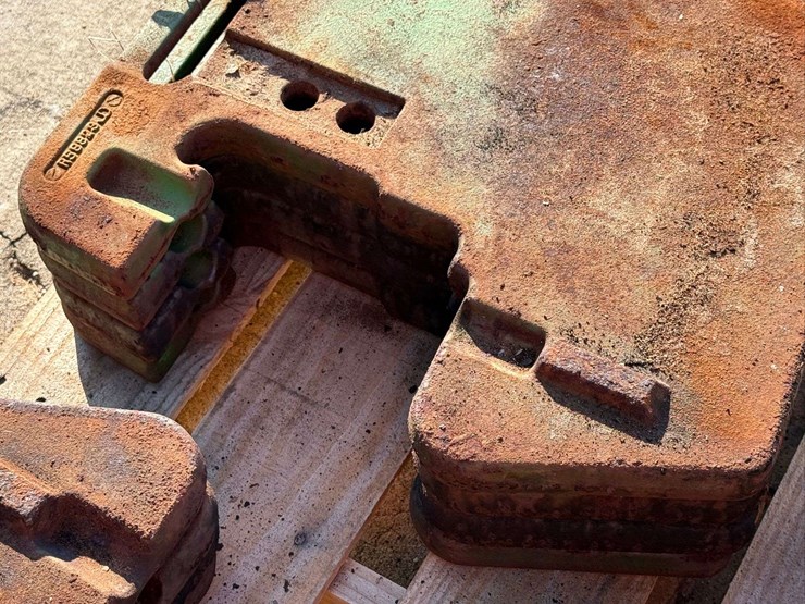 (4)-john-deere-suitcase-weights-image-4