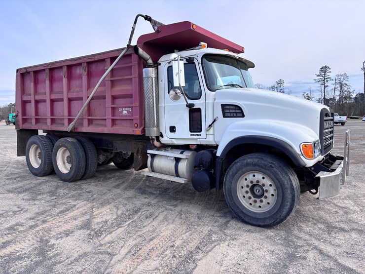 #32756-•-2007-mack-cv713-dump-truck-image-2