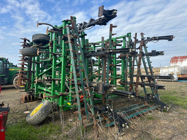 john-deere-2310-image-2