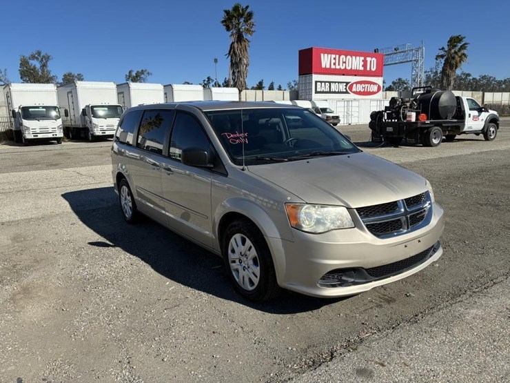 2014-dodge-grand-caravan-image-2