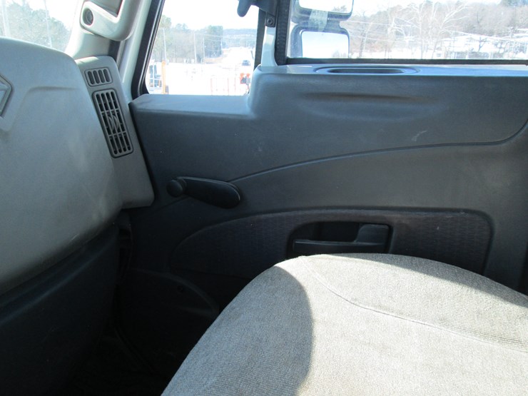 2013-international-8600-image-31