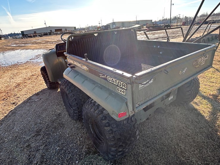 john-deere-gator-image-4