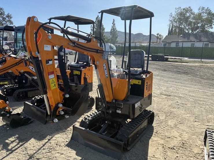 2025-vicsec-vc13-hydraulic-excavator-image-1