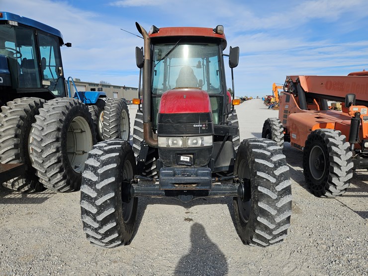 2015-case-ih-farmall-110a-image-2