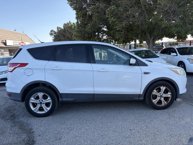 2014-ford-escape-image-8