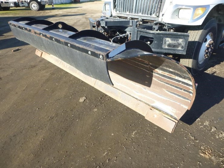 2004-international-7400-image-16