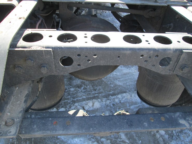 2013-international-8600-image-6