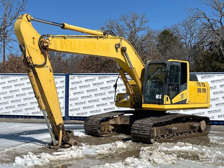 2015-komatsu-pc210-image-1