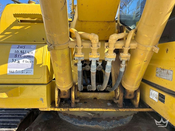 2015-komatsu-pc210-image-23